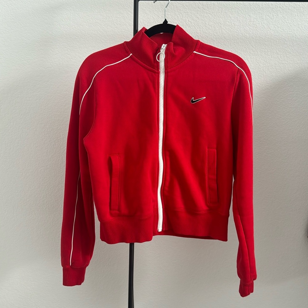 Women’s Nike funnel neck zip up